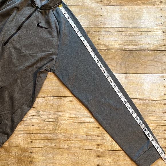 Men's 1/4 zip Nike DriFit Fleece Sweatshirt - Picture 12 of 13